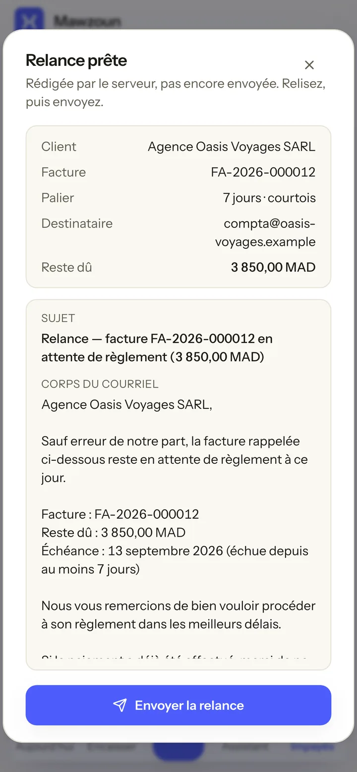 La relance prête, pas encore envoyée : le client, la facture, le palier « 7 jours · courtois », le destinataire, le sujet et le corps du courriel.